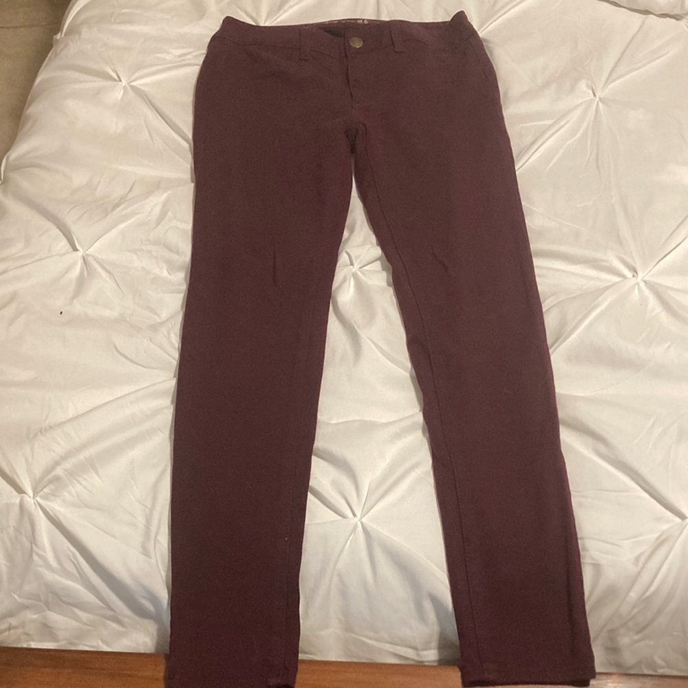 Maroon American Eagle jeggings